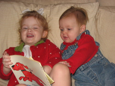 2004_10_23 Jane reading to Cate.jpg